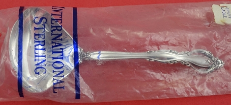 Gravy Ladle factory sealed  7